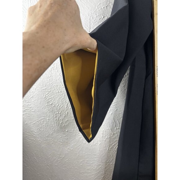 Wizarding World Harry Potter Hufflepuff Robe  XXXS Official Universal Studio EUC - Picture 4 of 13